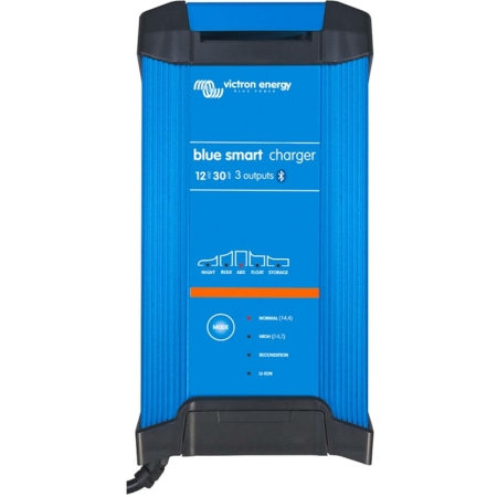Blue Smart IP22 Ladegerät 12V 30A für 3 Batterien
