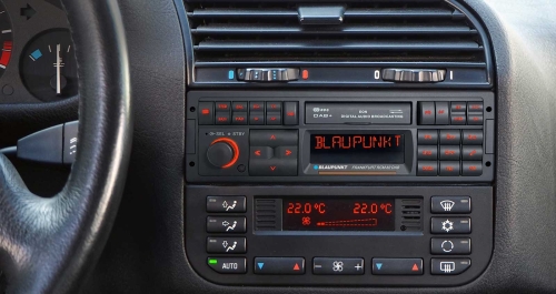 Blaupunkt Frankfurt RCM 82 DAB - MP3-Autoradio mit Bluetooth / DAB / USB / SD